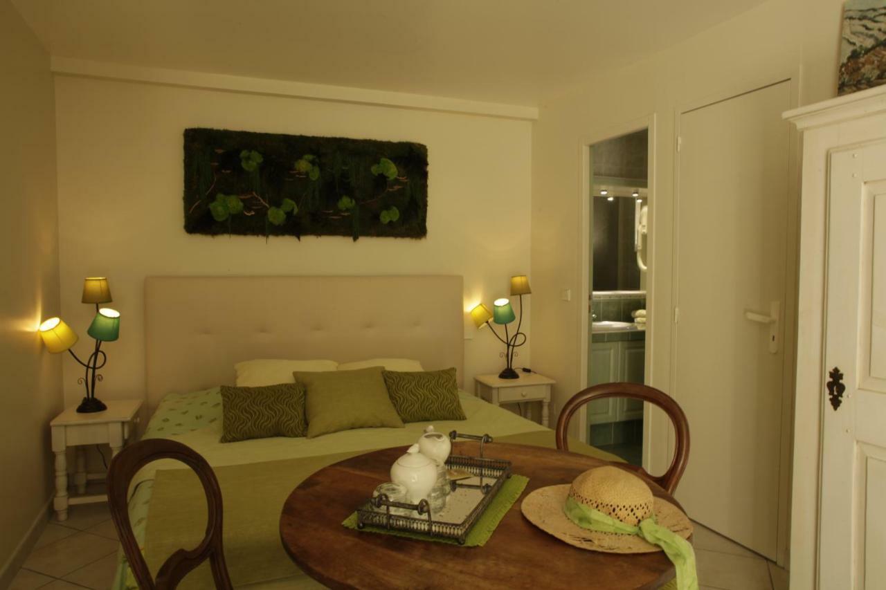 La Campagne St Lazare - Restaurant Chambres D'Hotes Piscine & Spa Forcalquier Luaran gambar